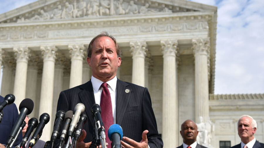Texas AG Impeachment Trial Begins With Charges of Corruption and Bribery