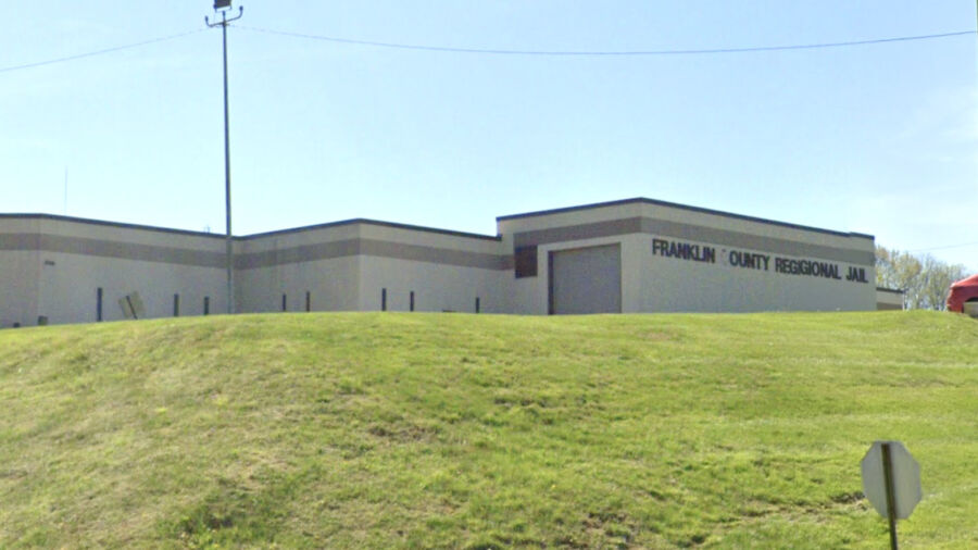 Female Inmate Dies After Jumping Out of Moving Vehicle During Jail Transport in Kentucky
