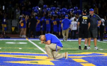 Football Coach Quits Job He Won Back in Supreme Court Battle Over Midfield Prayers