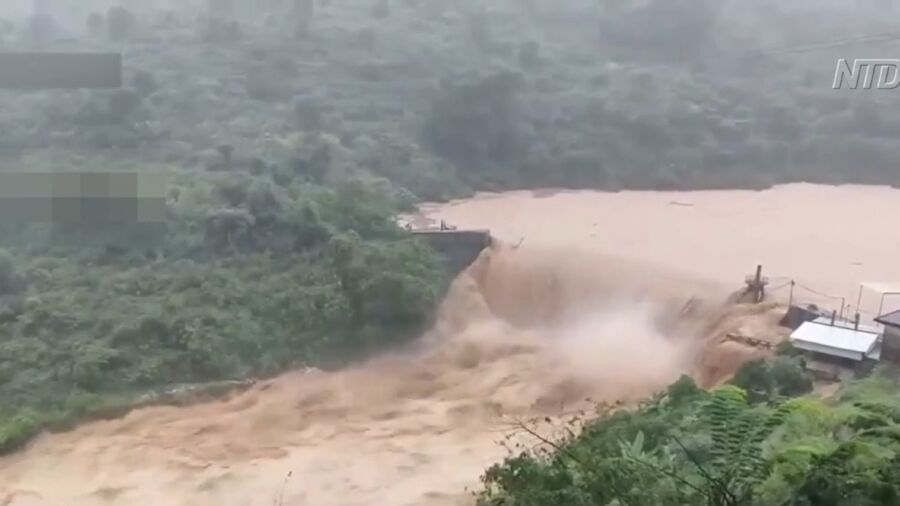Hundred of Dams Opened in Fujian Amid Tropical Storm