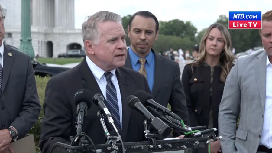 Tim Ballard of 'Sound of Freedom' Fame Joins Rep. Smith Press Conference