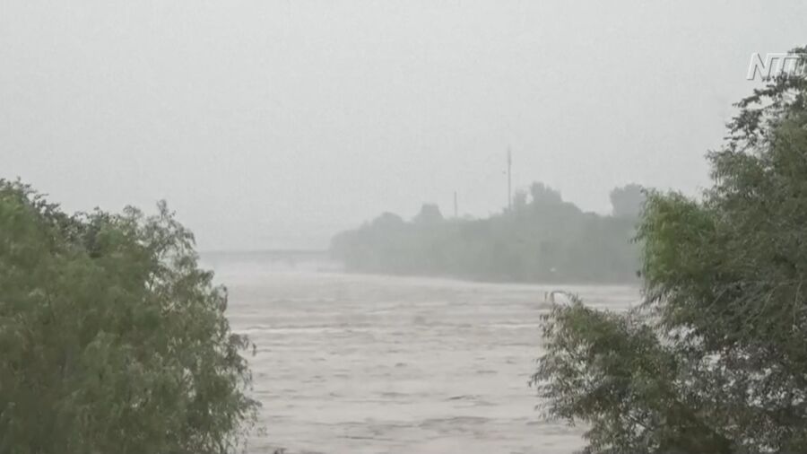 CCP Military Aircraft, Tanks Destroyed in Hebei Flooding