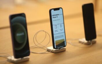 French Regulators Ban Sales of iPhone Model Over Radiation Concerns