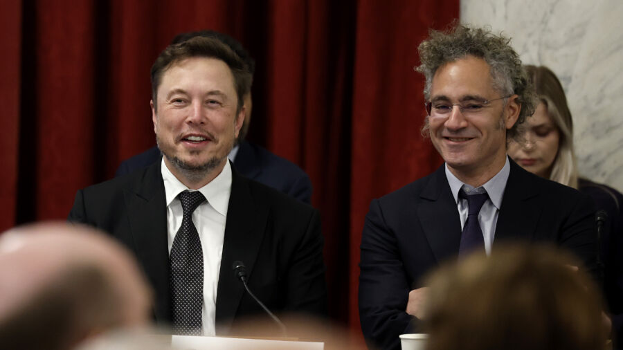 Tech Titans Meet With Senators on AI