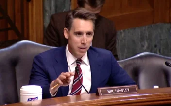 Sen. Hawley Grills Top Johnson & Johnson Attorney Over Liability Related to Cancer Claims