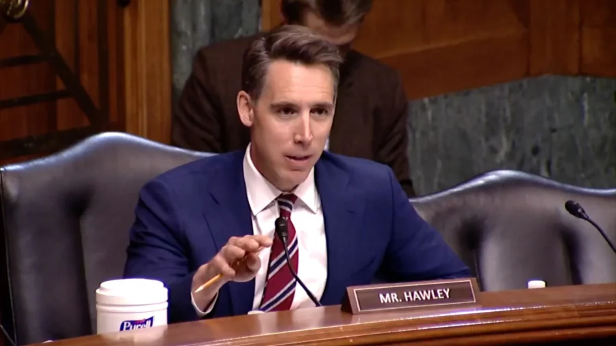 Hawley Proposes Bill to Allow States to Enforce Federal Immigration Laws