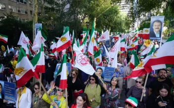 Massive Crowd Gathers in NYC to Protest Iranian President’s U.N. Address