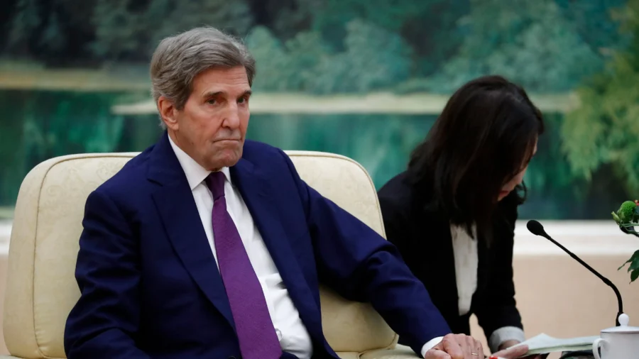 John Kerry Confronted in Davos at World Economic Forum Over Extensive Carbon Footprint