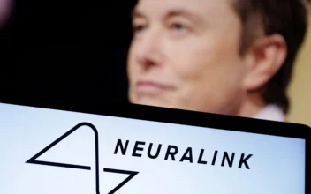 Musk’s Neuralink Implants First Brain Chip in Human