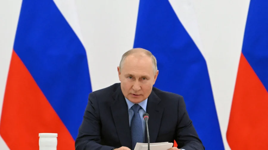 Russia’s Putin Accepts Invitation to Visit China