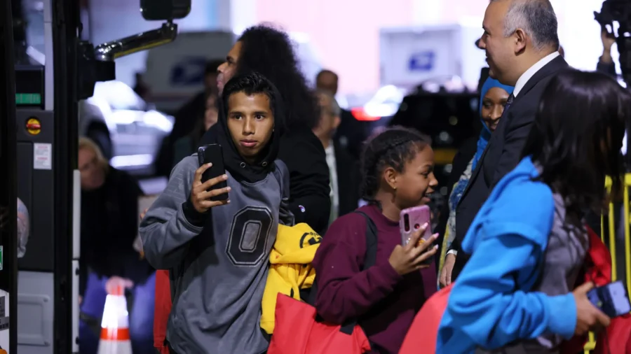New York Pastor Cancels Plan to House Illegal Immigrants in Staten Island Church Shelter
