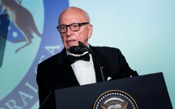 Rupert Murdoch Announces He’s Stepping Down From Fox