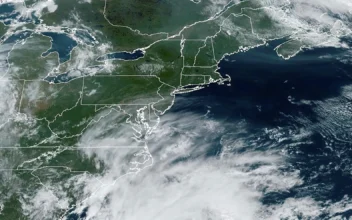 The US East Coast Is Under a Tropical Storm Warning With Landfall Forecast in North Carolina