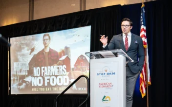 Texas Hosts Red Carpet Premiere of &#8216;No Farmers No Food: Will You Eat the Bugs?&#8217;