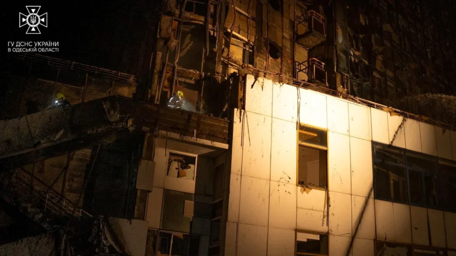 Kyiv Claims Russian Air Strike Damages Odesa Port Infrastructure, Grain Facilities