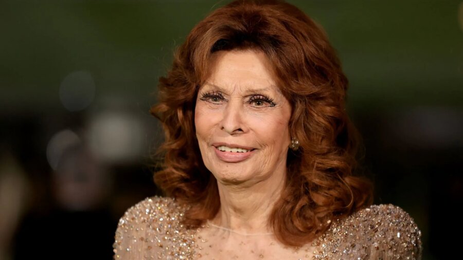 Film Legend Sophia Loren Has Successful Surgery After Fracturing Leg in Fall at Home, Agent Says