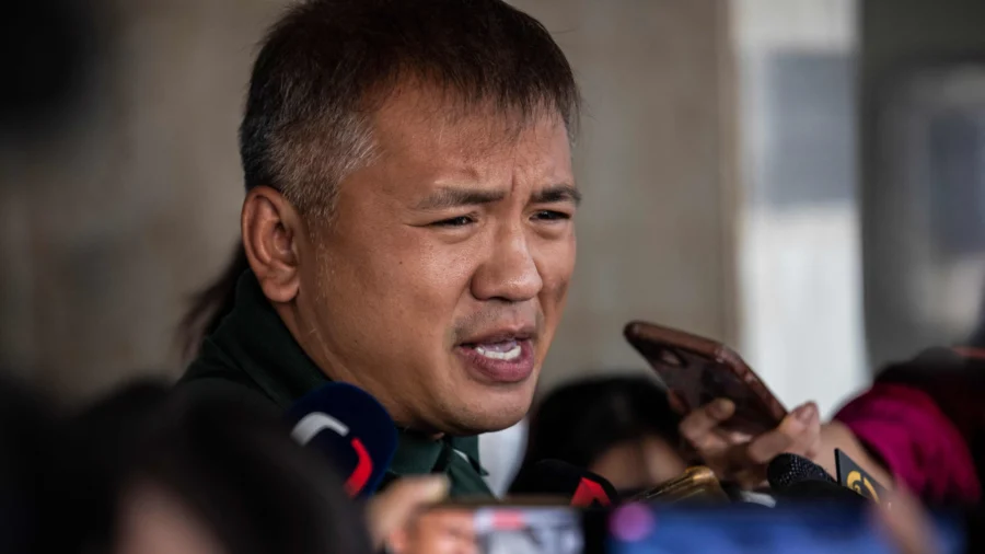 Hong Kong Journalist Group Leader Sentenced to 5 Days