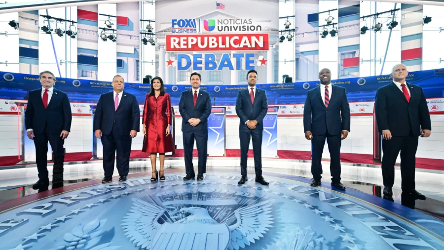 GOP Candidates Brawl Over China, Border in 2nd Debate as Moderators Struggle to Retain Control