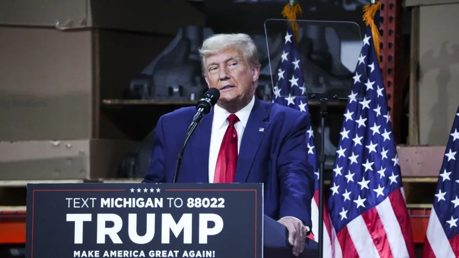 Trump Tells Detroit Autoworkers Biden’s EV Mandates Will Send Their Jobs to China