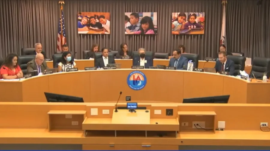 Los Angeles Schools End COVID Vaccine Mandate for Workers