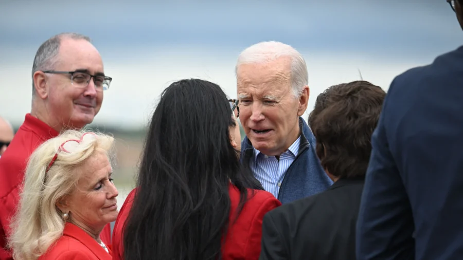 Biden Arrives in Michigan to Support UAW Strike