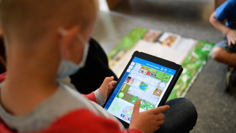 Too Much Screen Time Affects Social Development in Children, Expert Says
