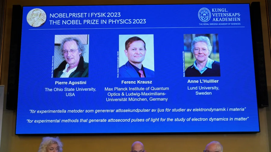 Trio Win Nobel Physics Prize for Lighting up Secrets of the Atom