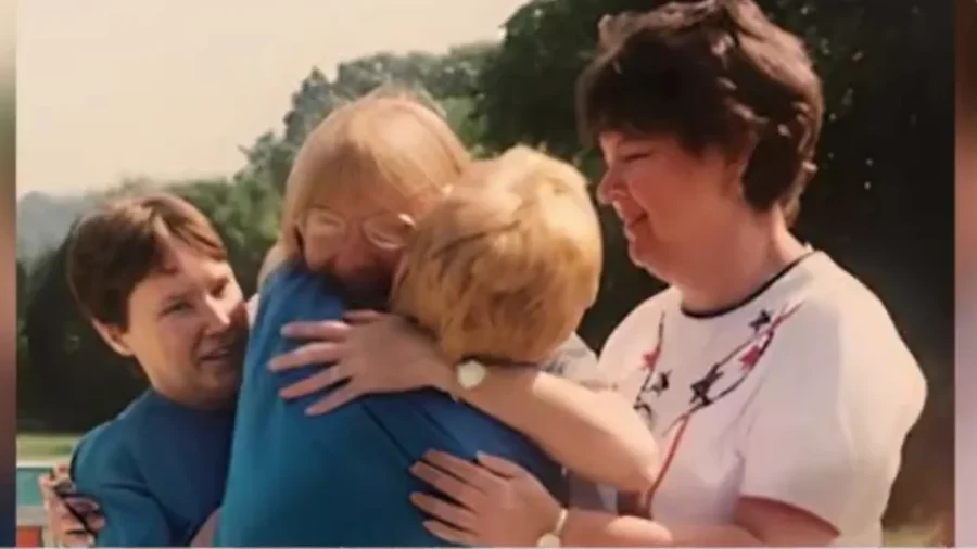 Sisters Reunite After More Than 4 Decades Apart