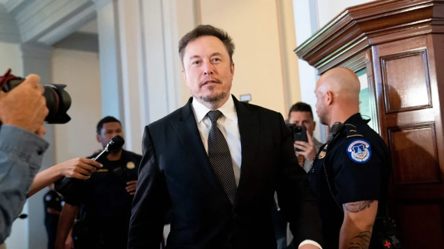 SEC Seeks Court Order to Compel Elon Musk’s Testimony in Twitter Probe
