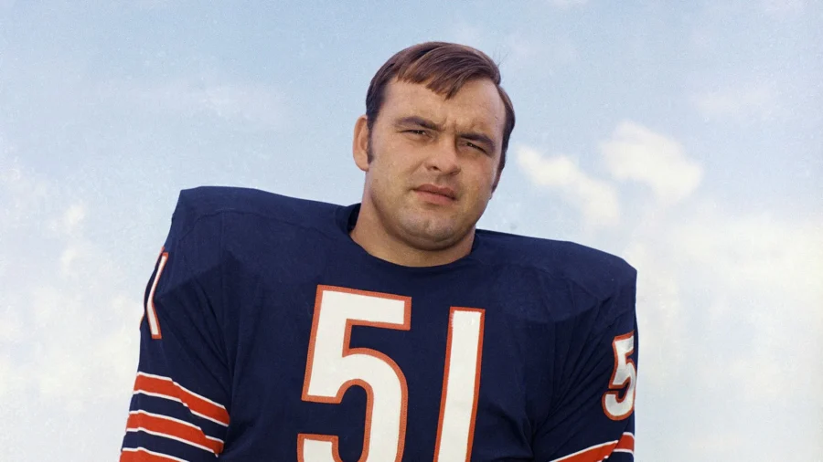 Dick Butkus, Fearsome Hall of Fame Chicago Bears Linebacker, Dies at 80