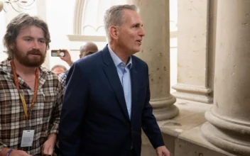 McCarthy Denies Reports That He’ll Resign From Congress
