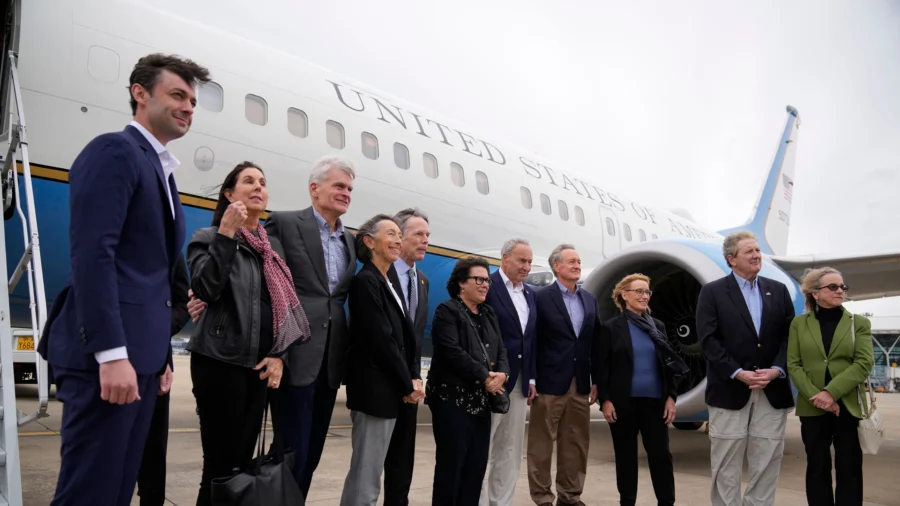Schumer Meets Shanghai Party Chief in Bipartisan Senate Trip to China