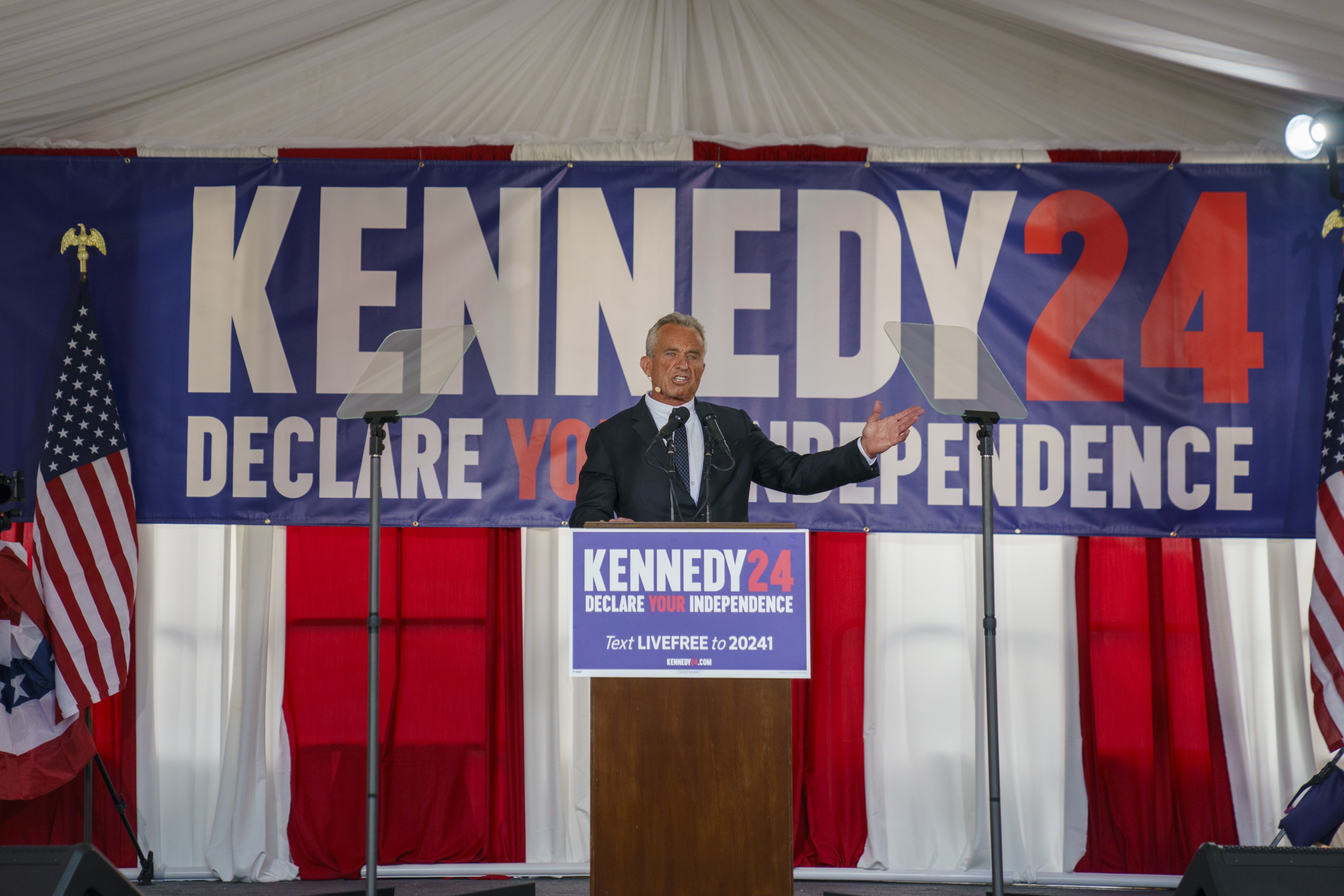 RFK Jr. Announces He Will Run for President as Independent NTD