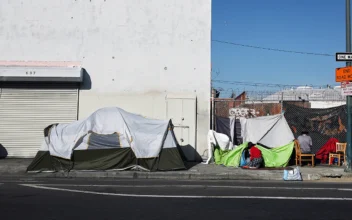 Los Angeles Uses New Technology to Combat Homelessness