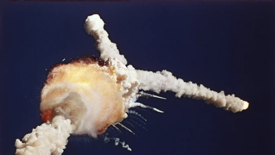 Photographer Who Captured Horrifying Images of Challenger Breaking Apart After Launch Has Died