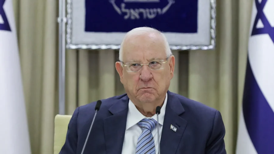 Israeli Emergency Government Swears In