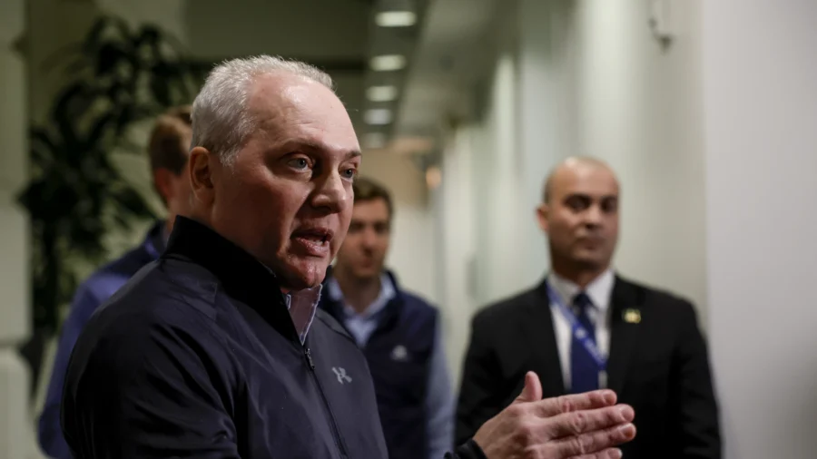 Scalise Struggles for Votes After Winning House Speaker Nomination