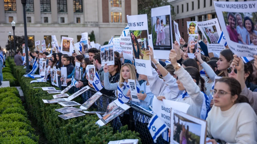 Brazilians Gather in Rio in Support of Israel After Hamas Attacks