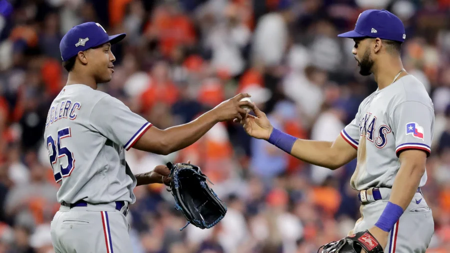 MLB Playoffs: Rangers Lead Astros 1–0