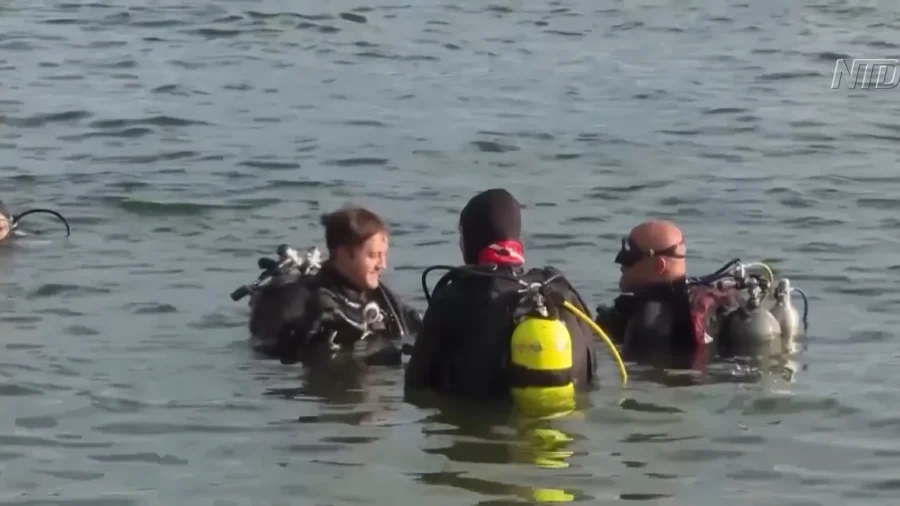 NYC Scuba Divers Tackle Marine Pollution