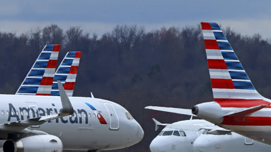 American Airlines Lost $545 Million in 3rd Quarter on Higher Labor Costs While Rivals Prosper