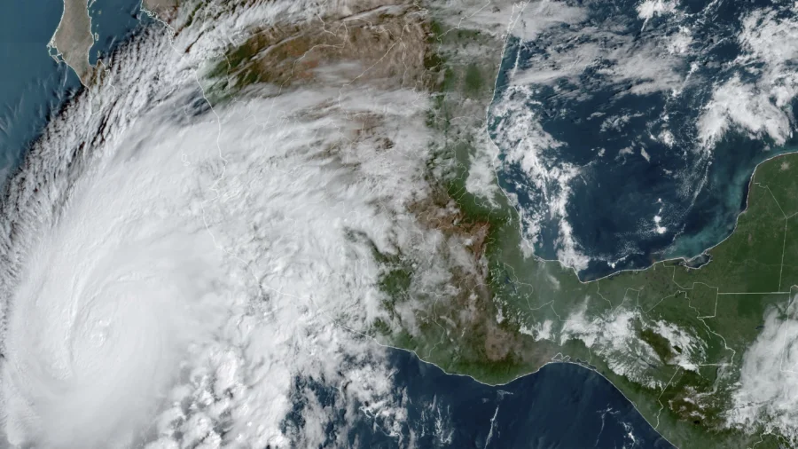 Hurricane Norma Heads for Mexico’s Los Cabos Resorts, and Tammy Becomes Hurricane in the Atlantic