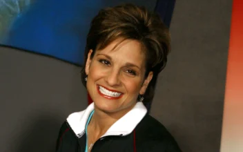 Mary Lou Retton Experiences ‘Scary Setback’ in Her Fight Against a Rare Form of Pneumonia, Daughter Says