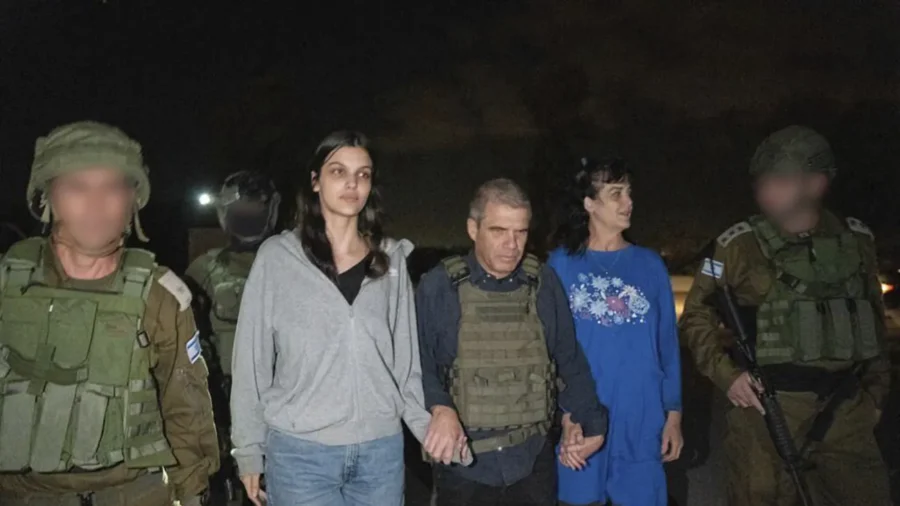 Hamas Releases 2 American Hostages After Negotiations With Qatar