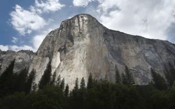 Climber Breaks El Capitan Record in Yosemite