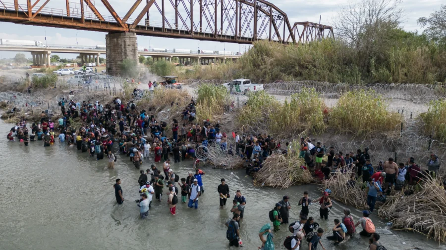 Record Number of Illegal Immigrants on FBI Terror Watchlist Apprehended Along Southern Border
