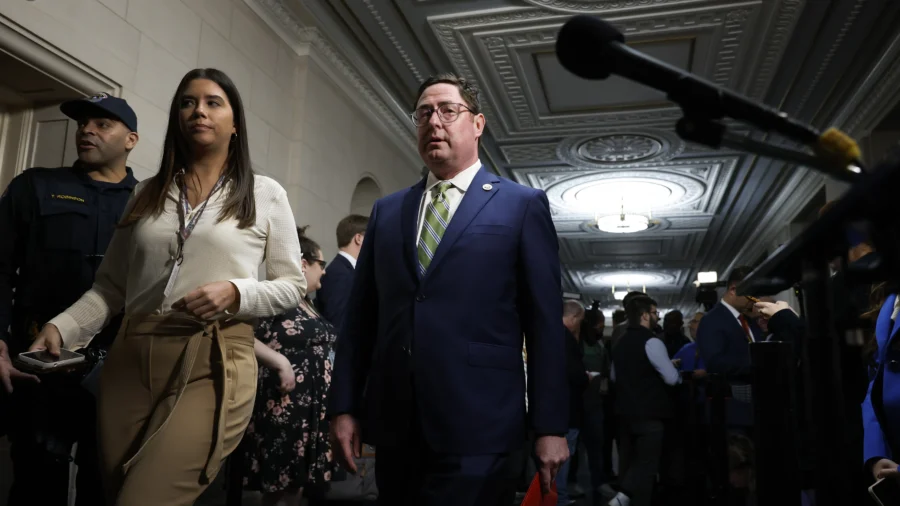 Rep. Flood Proposes GOP Unity Pledge