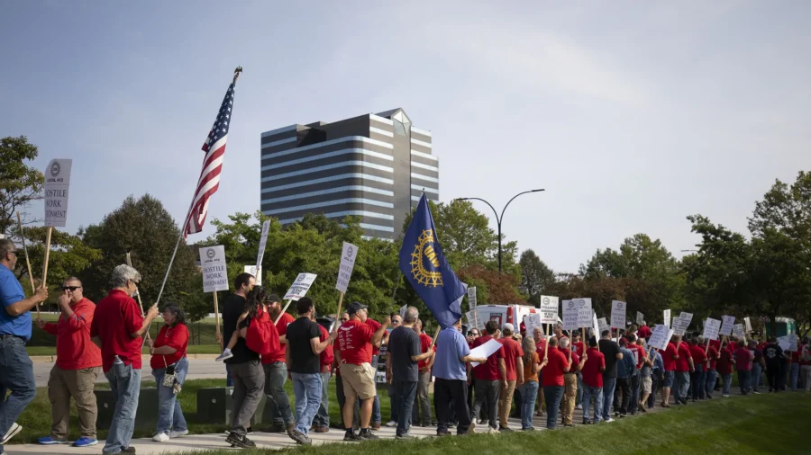 UAW Strike Expands in Detroit