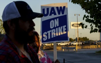 Car Union Expands Strike Again, Targets GM’s Largest Moneymaking Plant