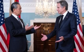 Blinken Welcomes China’s Top Diplomat in Washington as Talks Get Underway